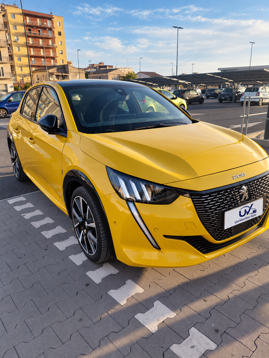 Peugeot 208 GT Line – vista anteriore tre quarti